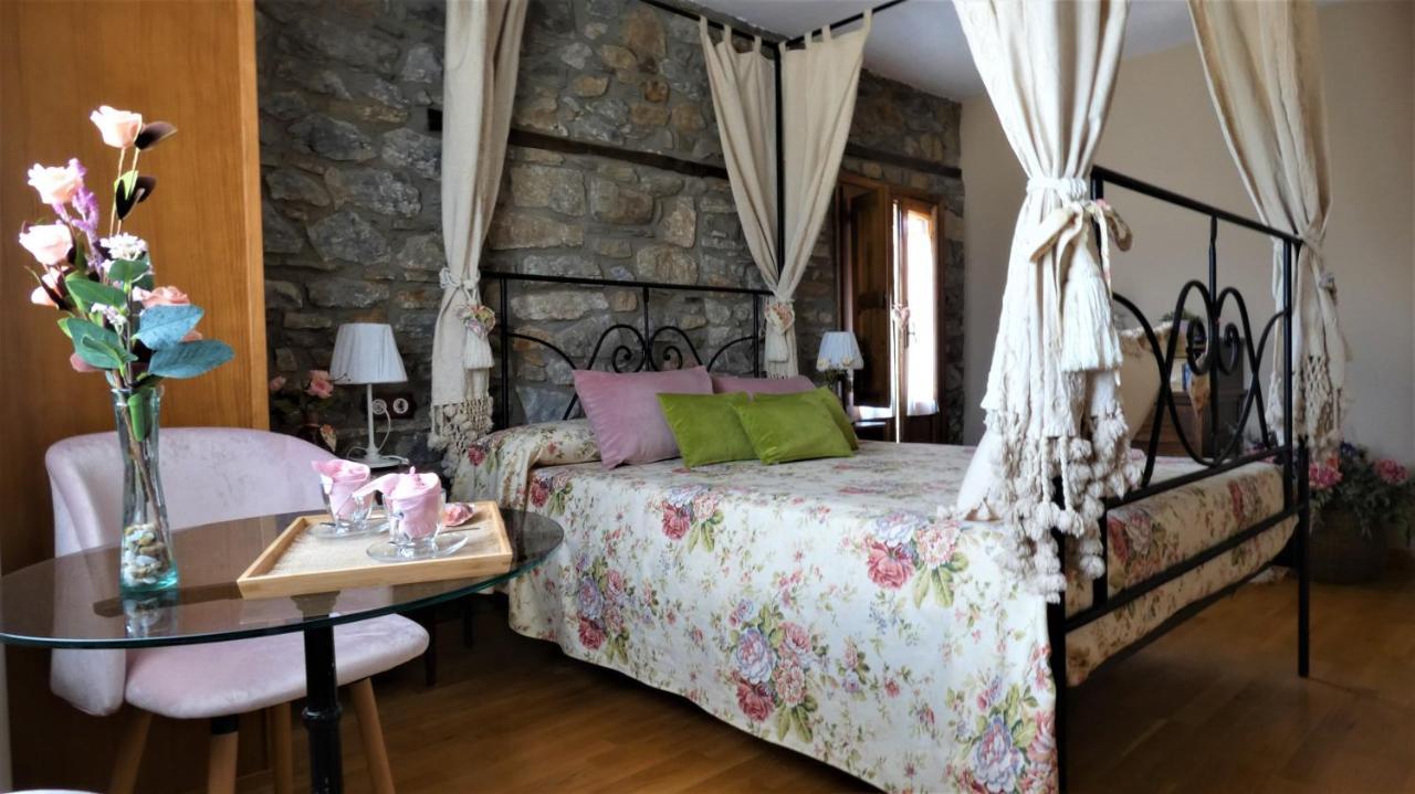 La Posada Del Isabena Roda de Isabena Bagian luar foto